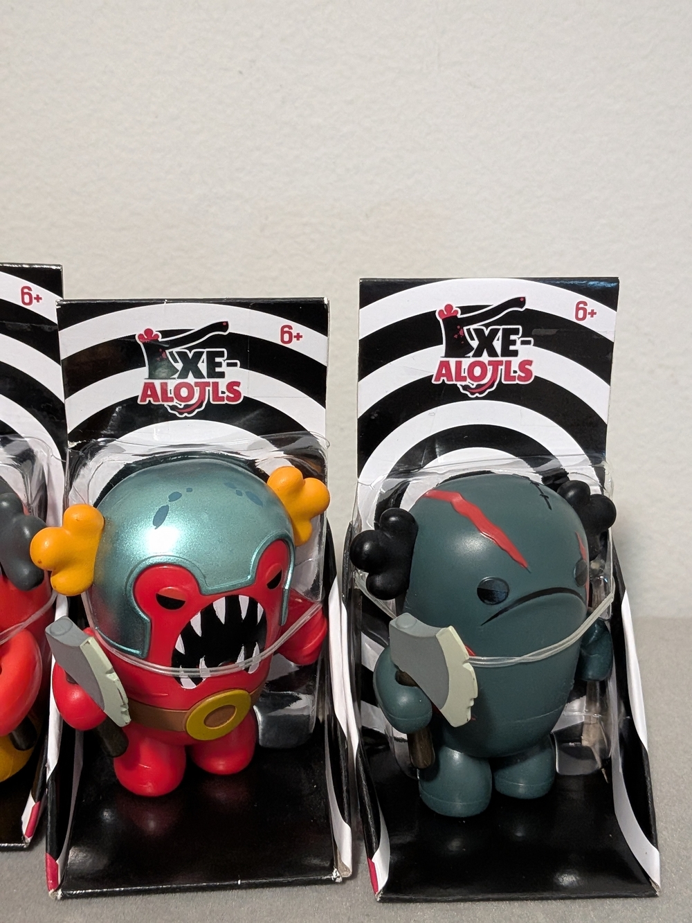 NEW AXE-ALOTLS Series 1 Full Set Of 6 Axolotls Holding Axes 2" Figures - Picture 4 of 6